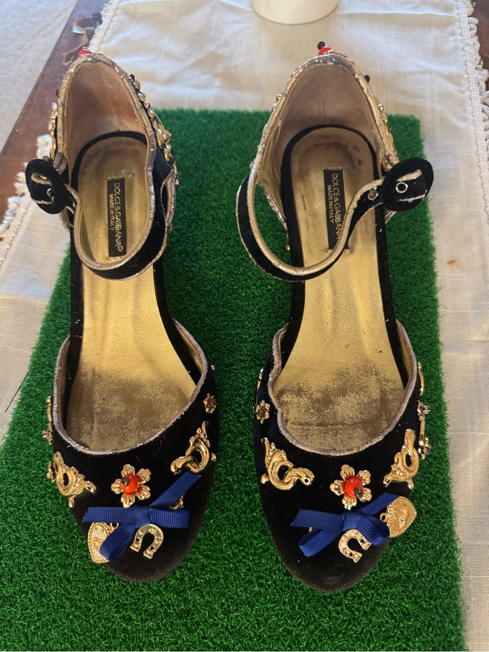 Dolce & Gabbana Black Velvet Baroque Embellished Mary Jane Heels Italy 39 RARE - Picture 5 of 16